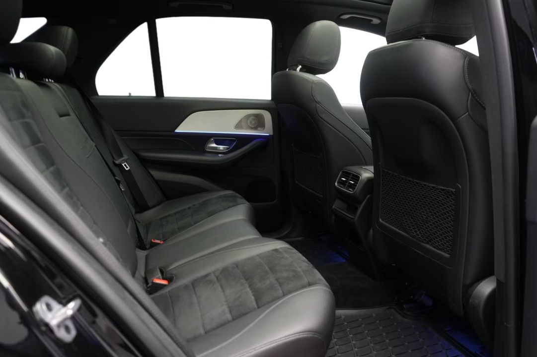 Mercedes-Benz GLE 300d 4MATIC AMG Line - foto 9