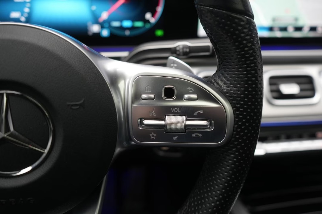 Mercedes-Benz GLE 300d 4MATIC AMG Line - foto 14