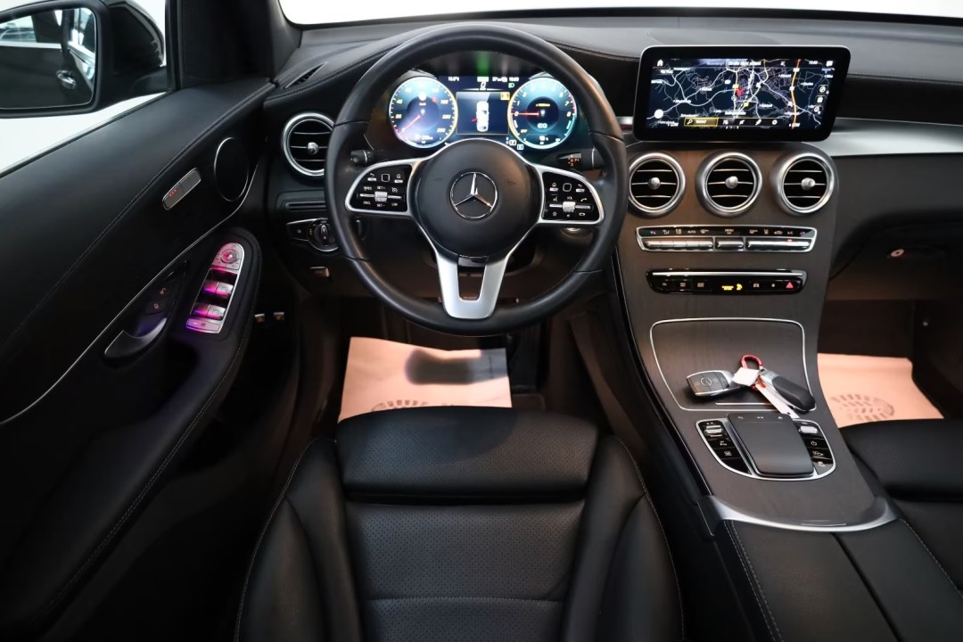 Mercedes-Benz GLC Coupé 300e 4MATIC - foto 12