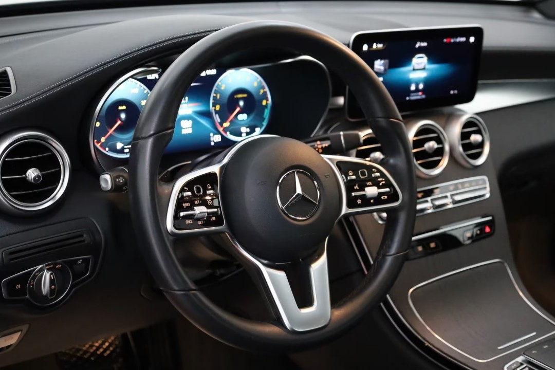 Mercedes-Benz GLC Coupé 300e 4MATIC - foto 13