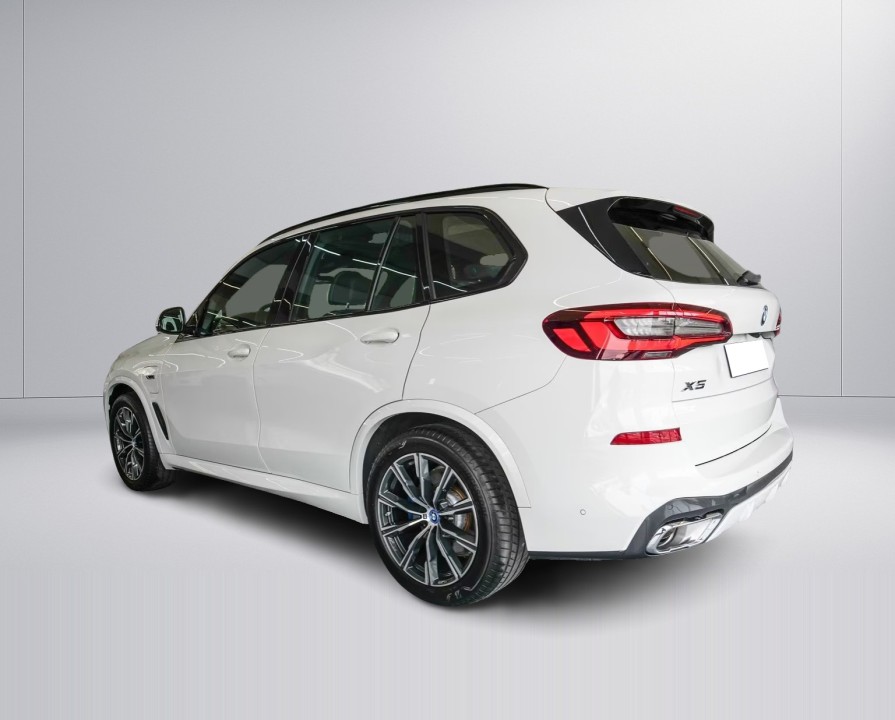 BMW X5 xDrive45e M-Sport (4)