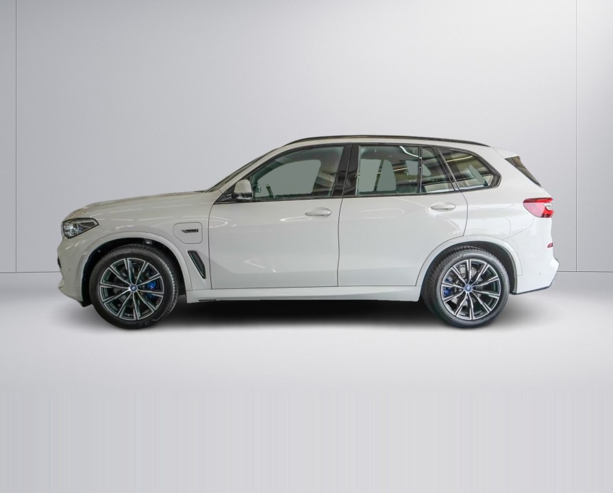 BMW X5 xDrive45e M-Sport (3)