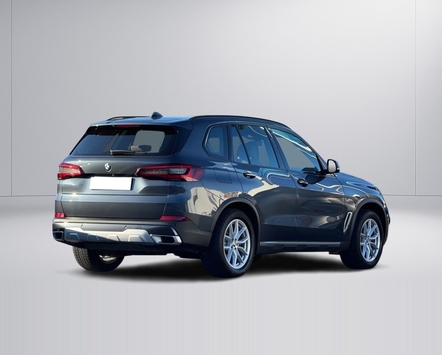BMW X5 xDrive40i xLine (3)