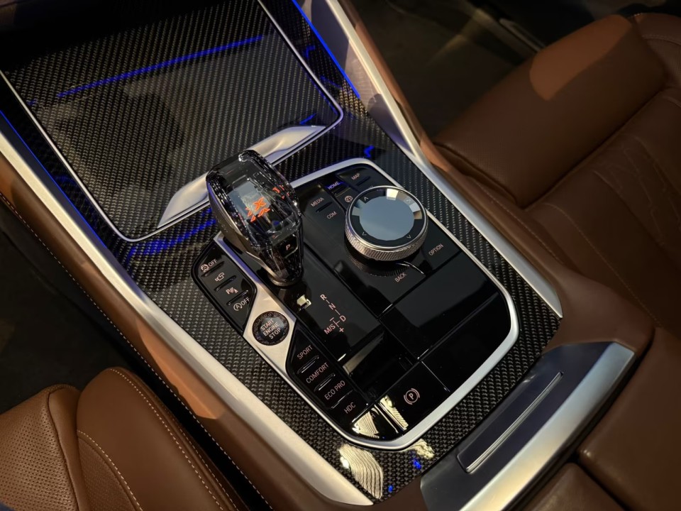 BMW X6 M50i - foto 12