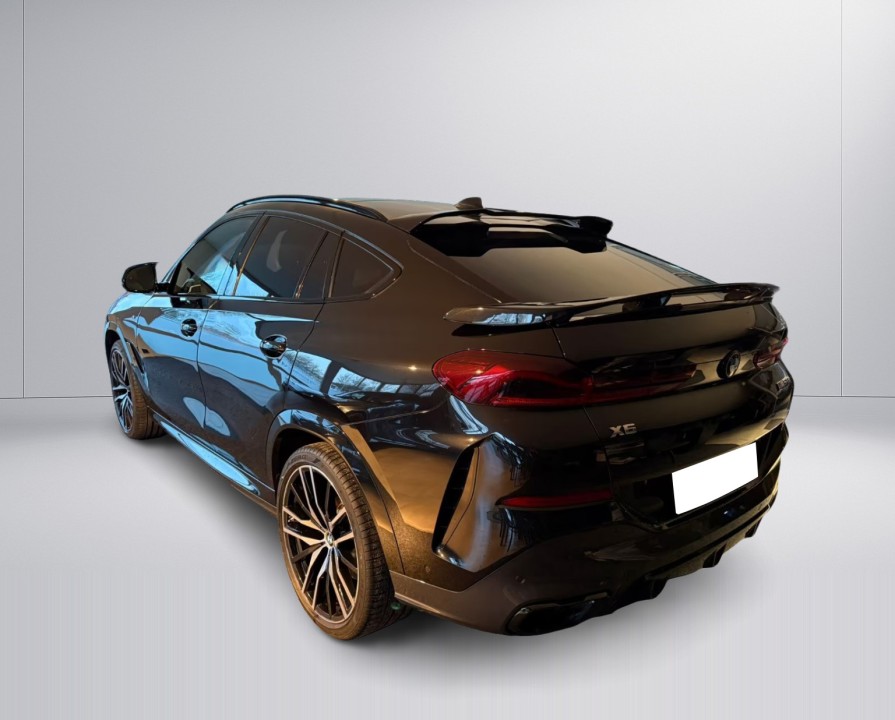 BMW X6 M50i (4)