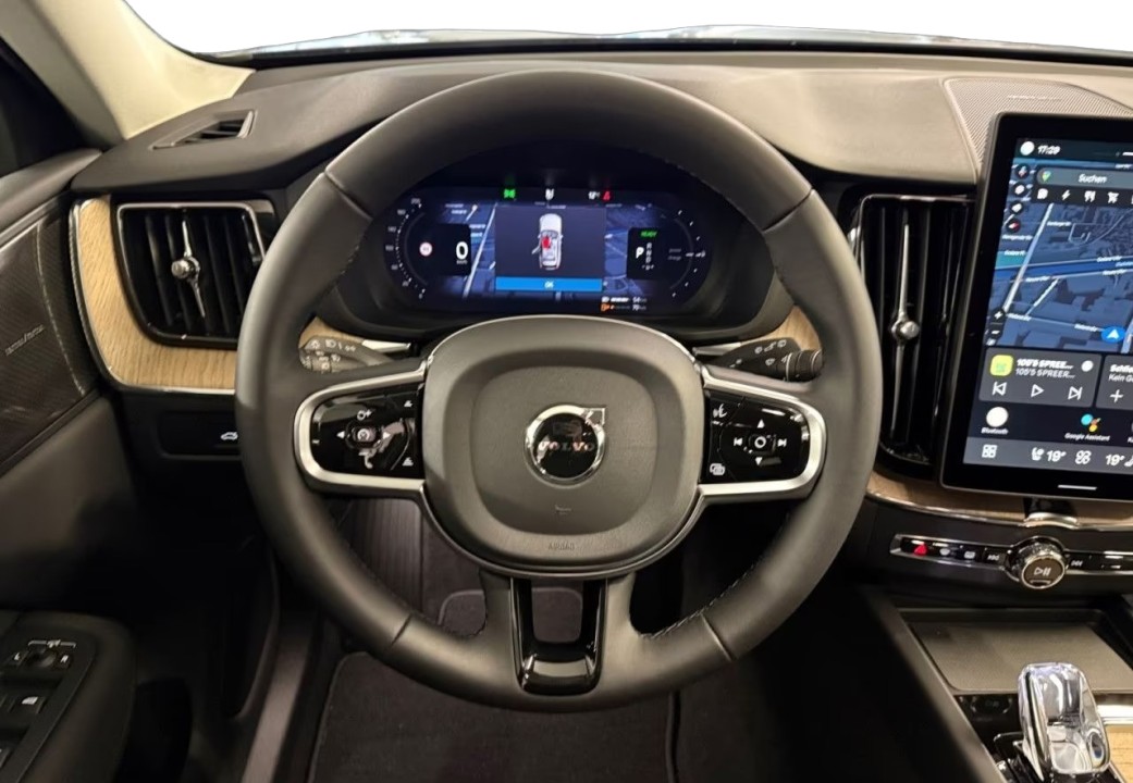 Volvo XC 60 T6 Recharge AWD Plus Bright (5)