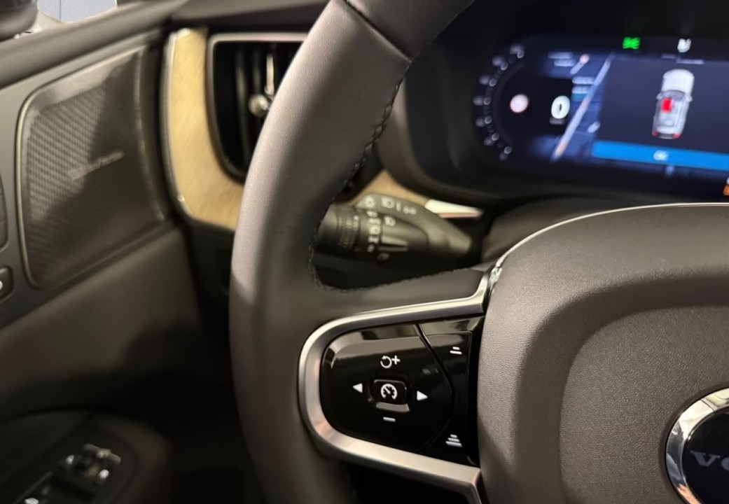 Volvo XC 60 T6 Recharge AWD Plus Bright - foto 9