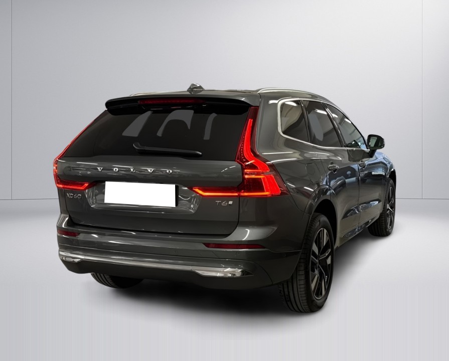 Volvo XC 60 T6 Recharge AWD Plus Bright (2)