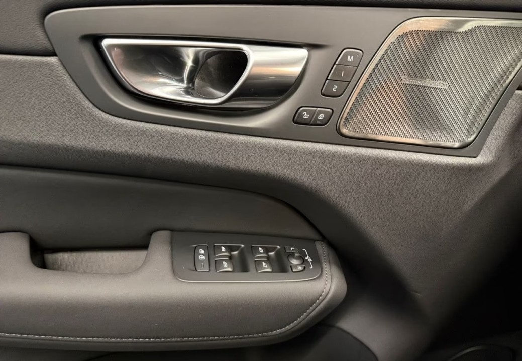 Volvo XC 60 T6 Recharge AWD Plus Bright - foto 25