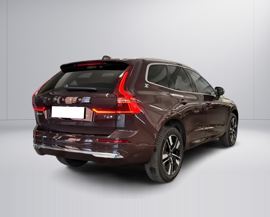 Volvo XC 60 T6 Recharge AWD Plus Bright (2)