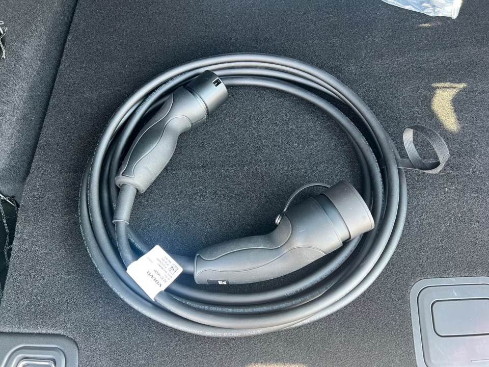 Volvo XC 60 T6 Recharge AWD Plus Dark - foto 23