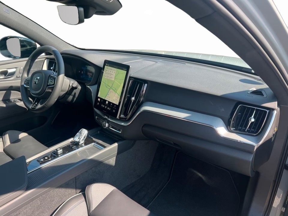 Volvo XC 60 T6 Recharge AWD Plus Dark - foto 11