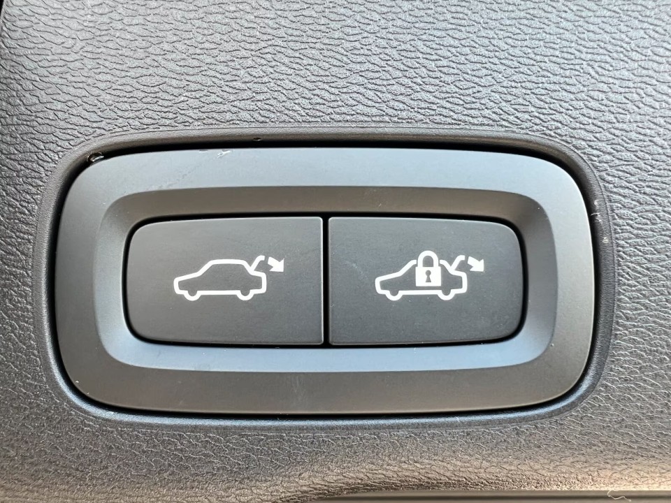 Volvo XC 60 T6 Recharge AWD Plus Dark - foto 22