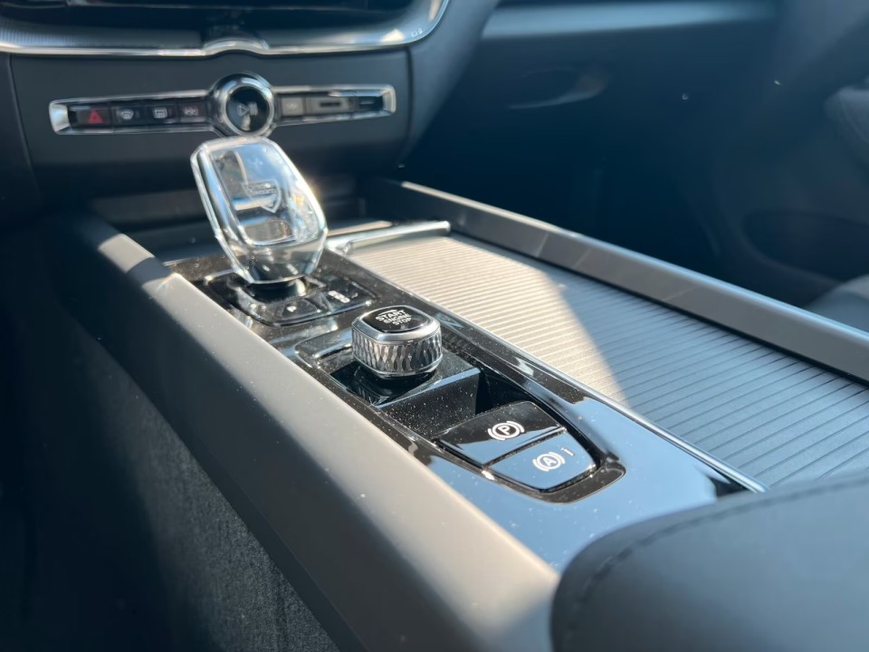 Volvo XC 60 T6 Recharge AWD Plus Dark - foto 14