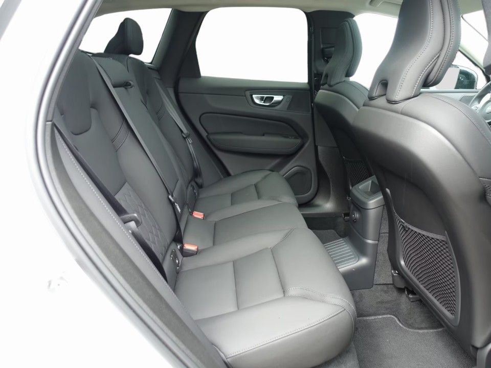 Volvo XC 60 T6 Recharge AWD Plus Dark - foto 10