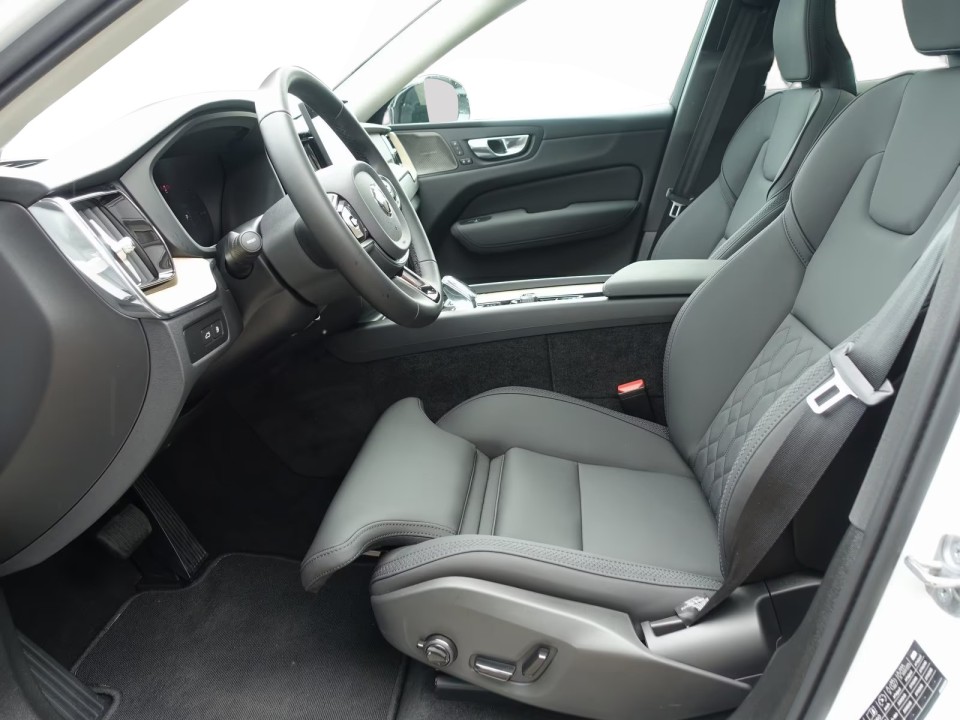 Volvo XC 60 T6 Recharge AWD Plus Dark - foto 8