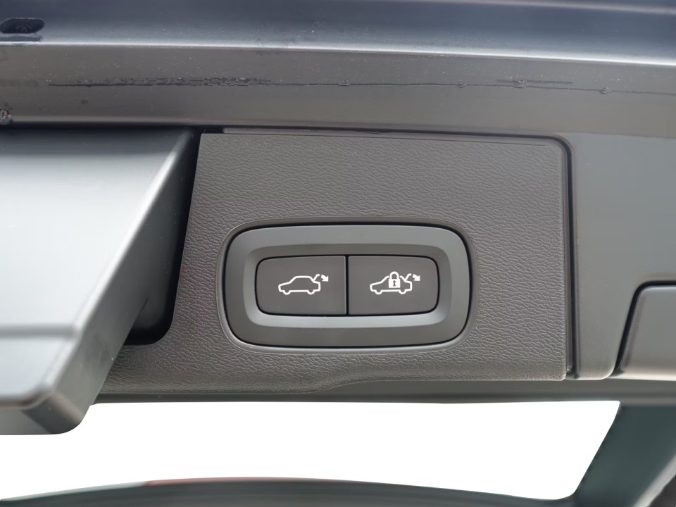 Volvo XC 60 T6 Recharge AWD Plus Dark - foto 21