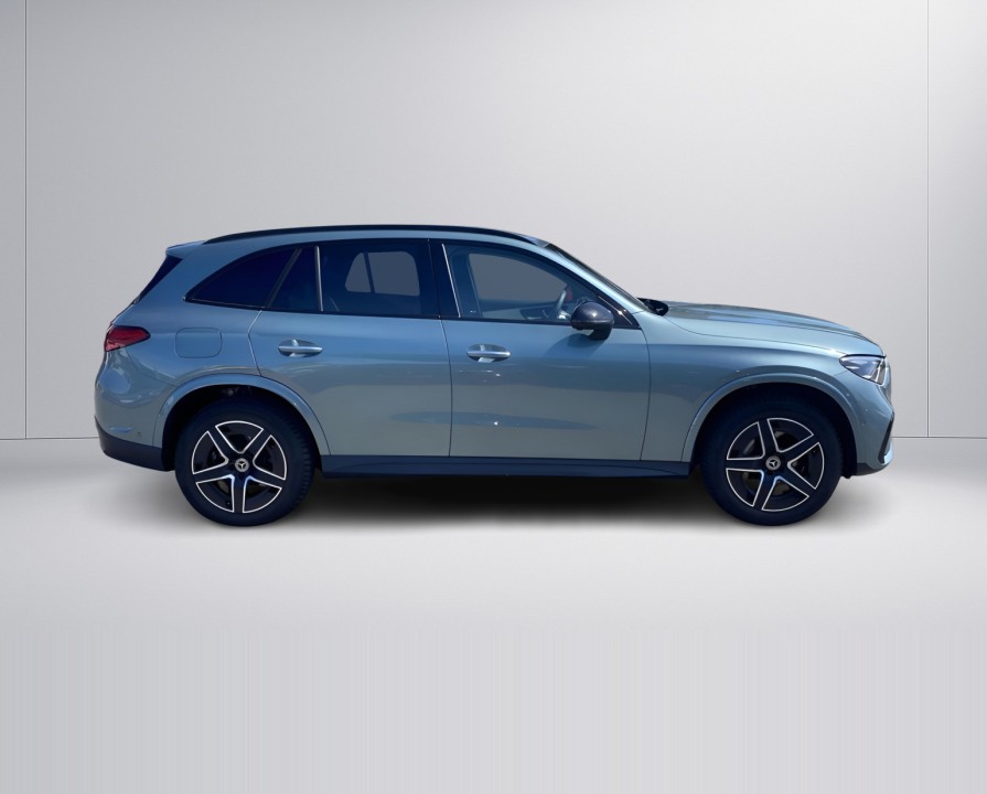 Mercedes-Benz GLC 400e 4MATIC (2)