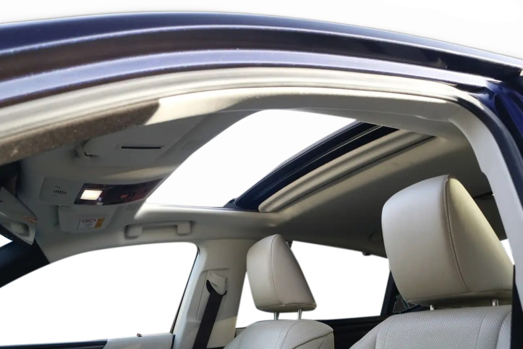 Lexus Seria ES 300h President Line - foto 6