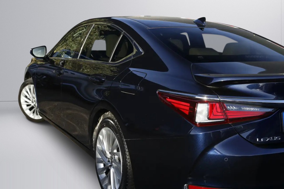 Lexus Seria ES 300h President Line - foto 11
