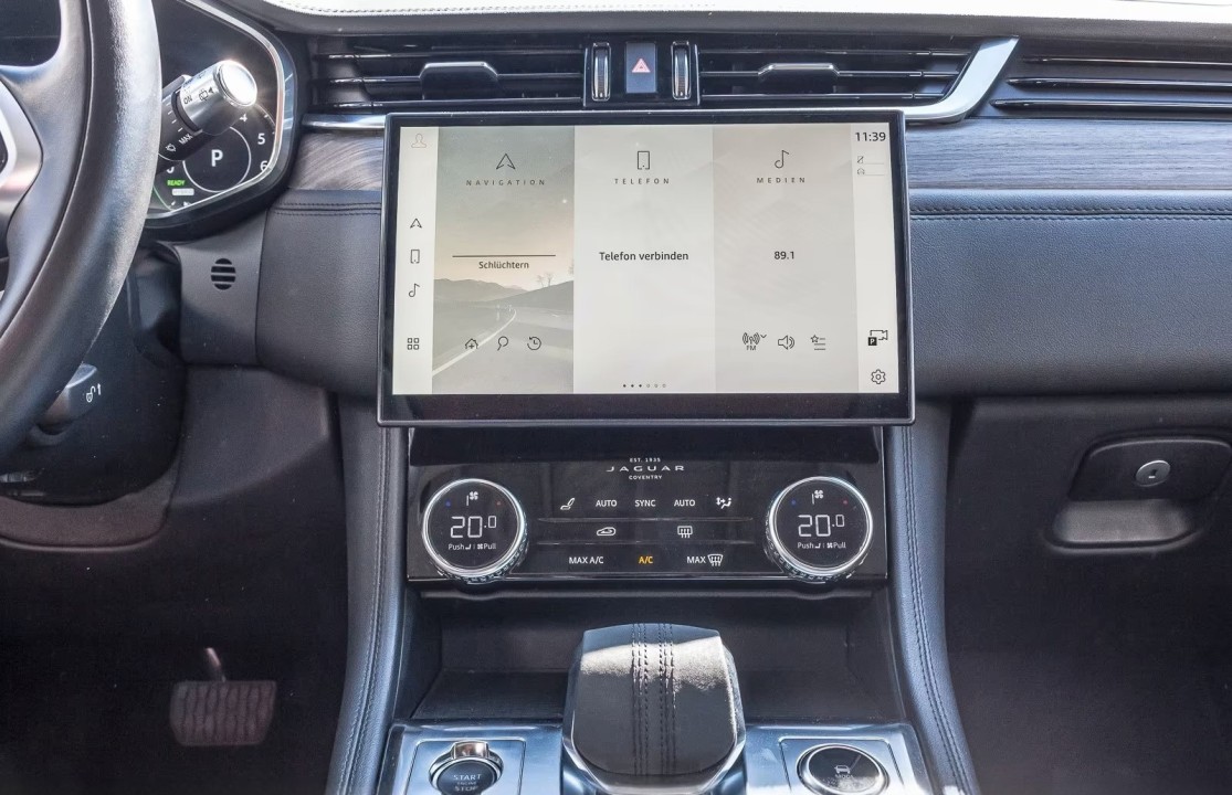 Jaguar F-Pace P400e AWD - foto 13