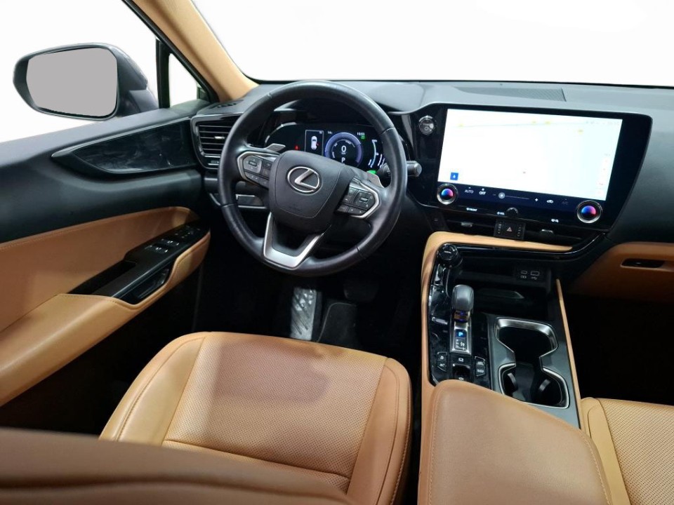 Lexus Seria NX 450h+ AWD (5)