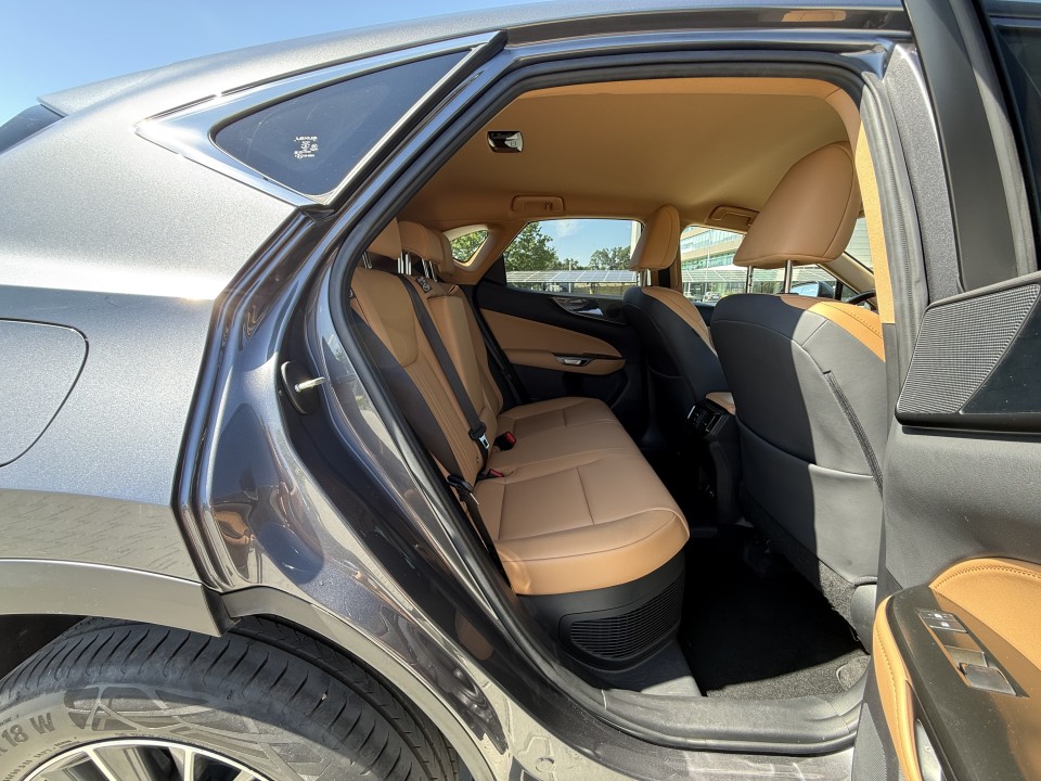 Lexus Seria NX 450h+ AWD - foto 18