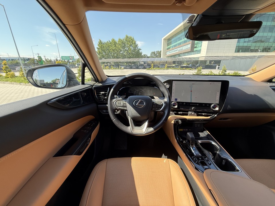 Lexus Seria NX 450h+ AWD - foto 22
