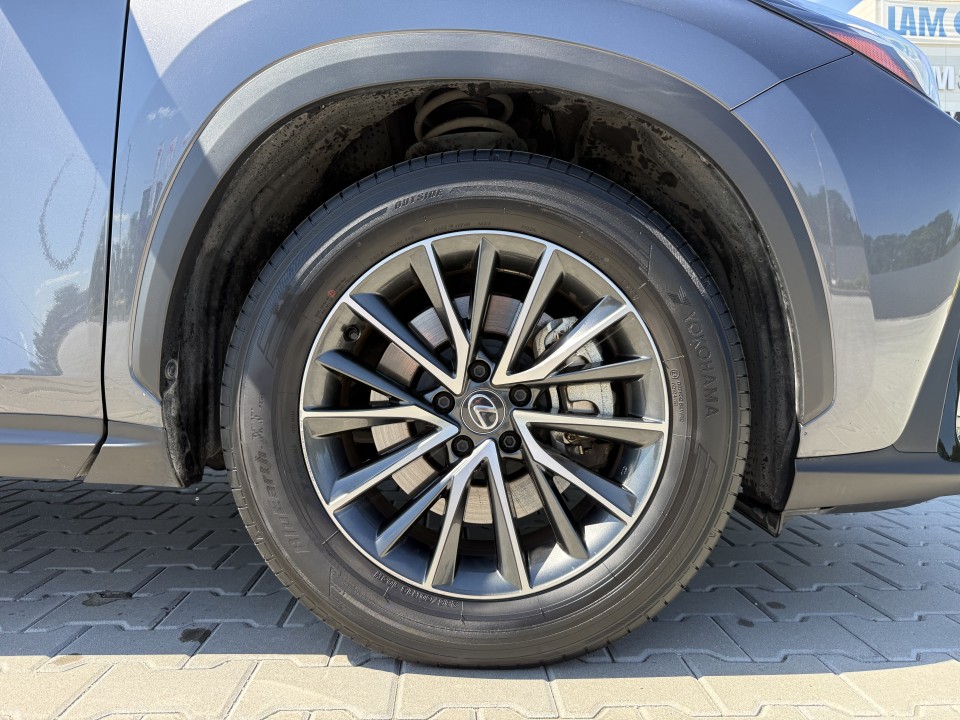 Lexus Seria NX 450h+ AWD - foto 27