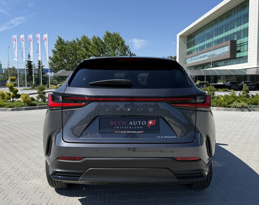 Lexus Seria NX 450h+ AWD (4)