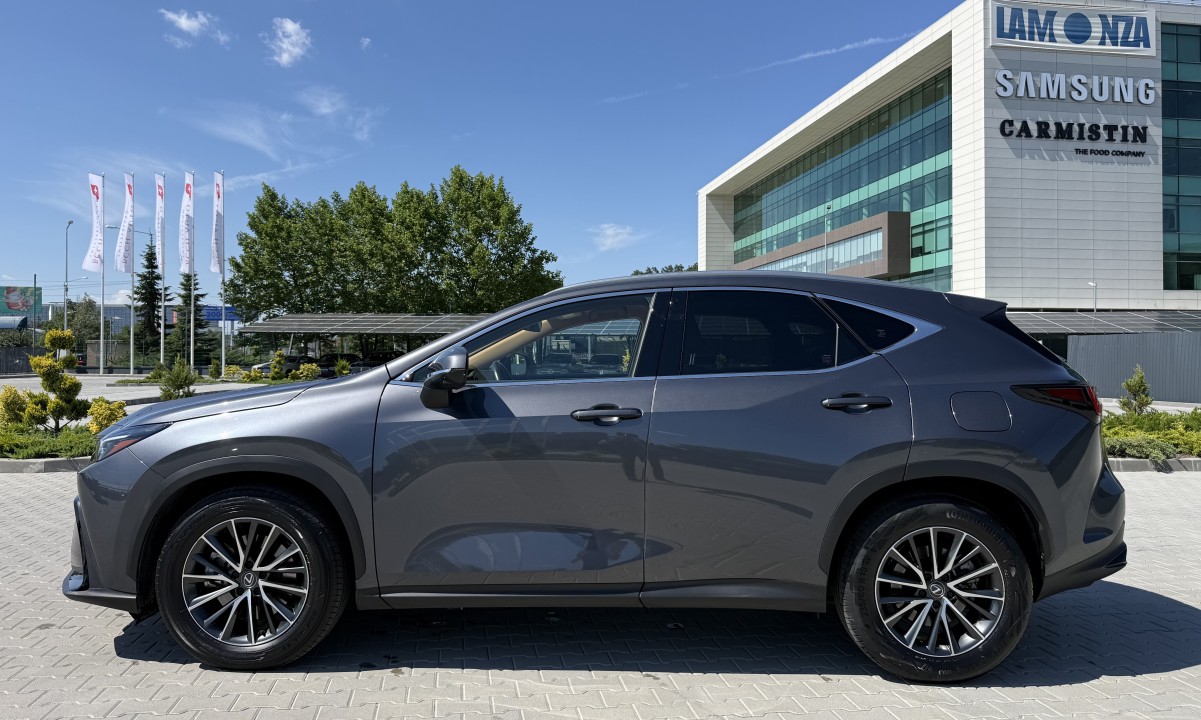Lexus Seria NX 450h+ AWD - foto 6