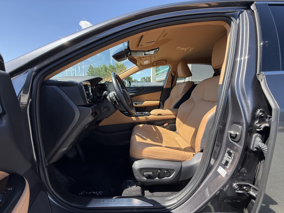 Lexus Seria NX 450h+ AWD - foto 9