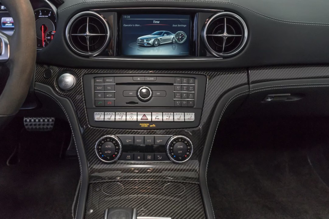 Mercedes-Benz SL 63 AMG - foto 14