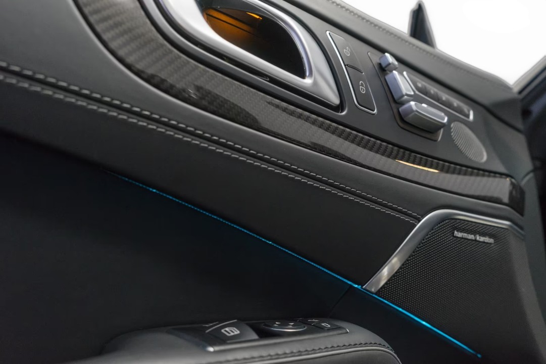 Mercedes-Benz SL 63 AMG - foto 16