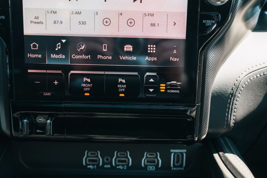 Dodge RAM 1500 Limited - foto 14
