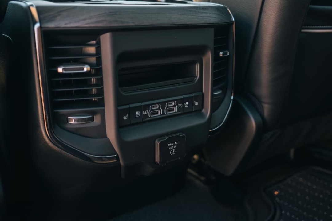 Dodge RAM 1500 Limited - foto 21