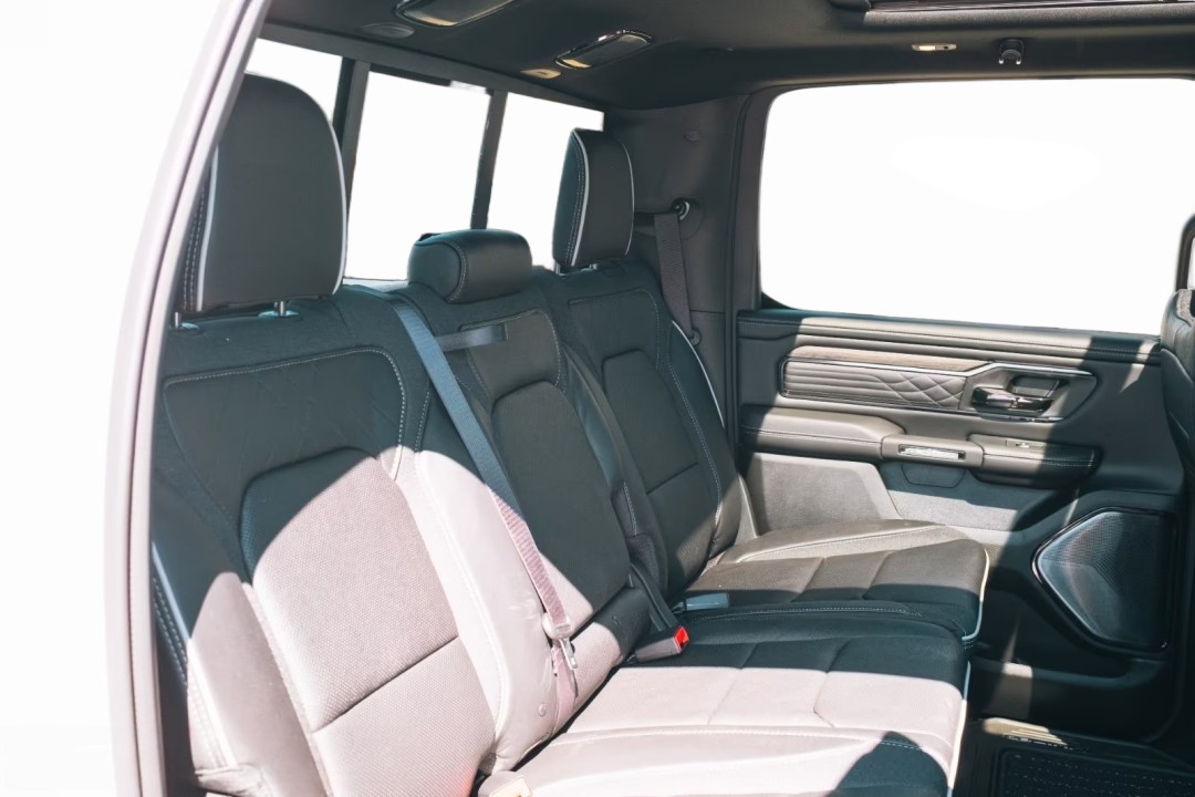 Dodge RAM 1500 Limited - foto 26