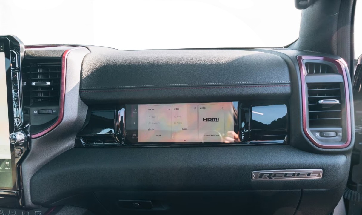 Dodge RAM 1500 Rebel - foto 18