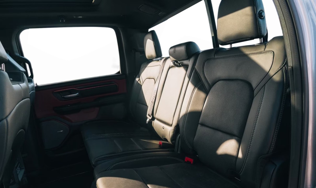 Dodge RAM 1500 Rebel - foto 11