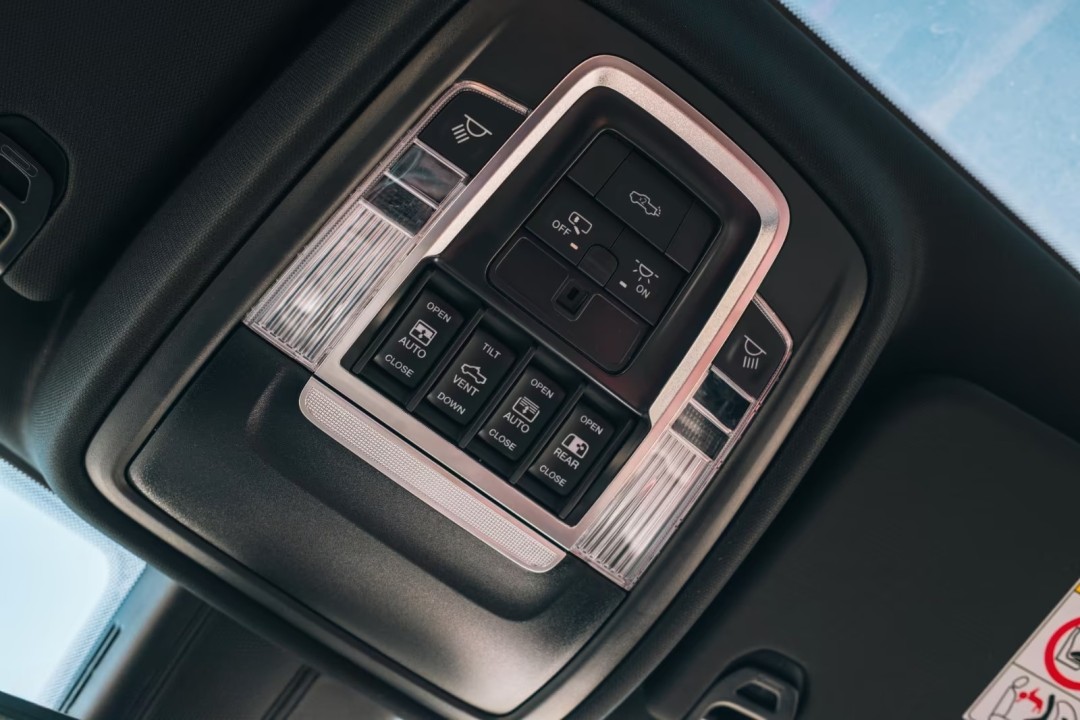 Dodge RAM 1500 RHO - foto 21