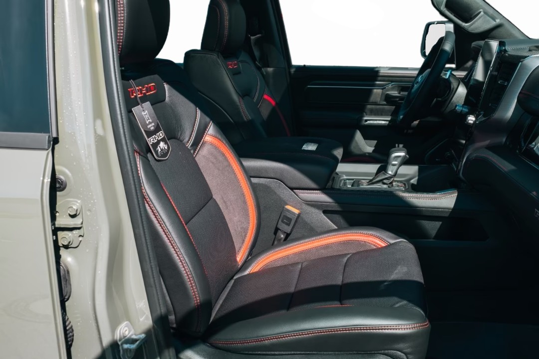 Dodge RAM 1500 RHO - foto 12