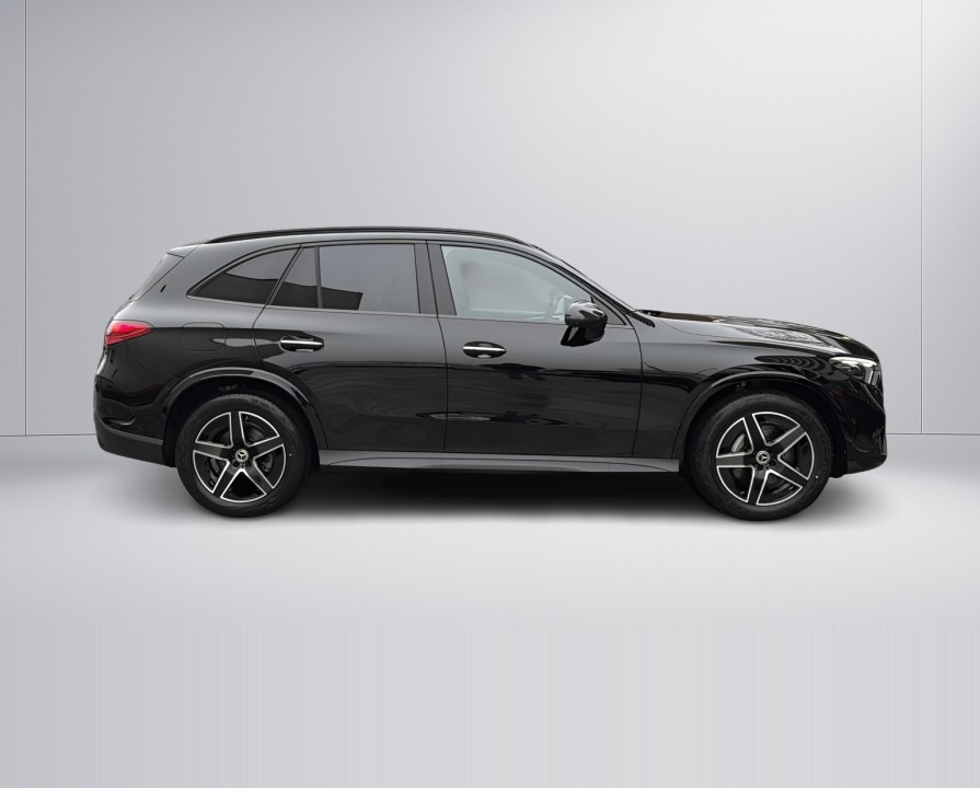 Mercedes-Benz GLC 220d 4MATIC (2)