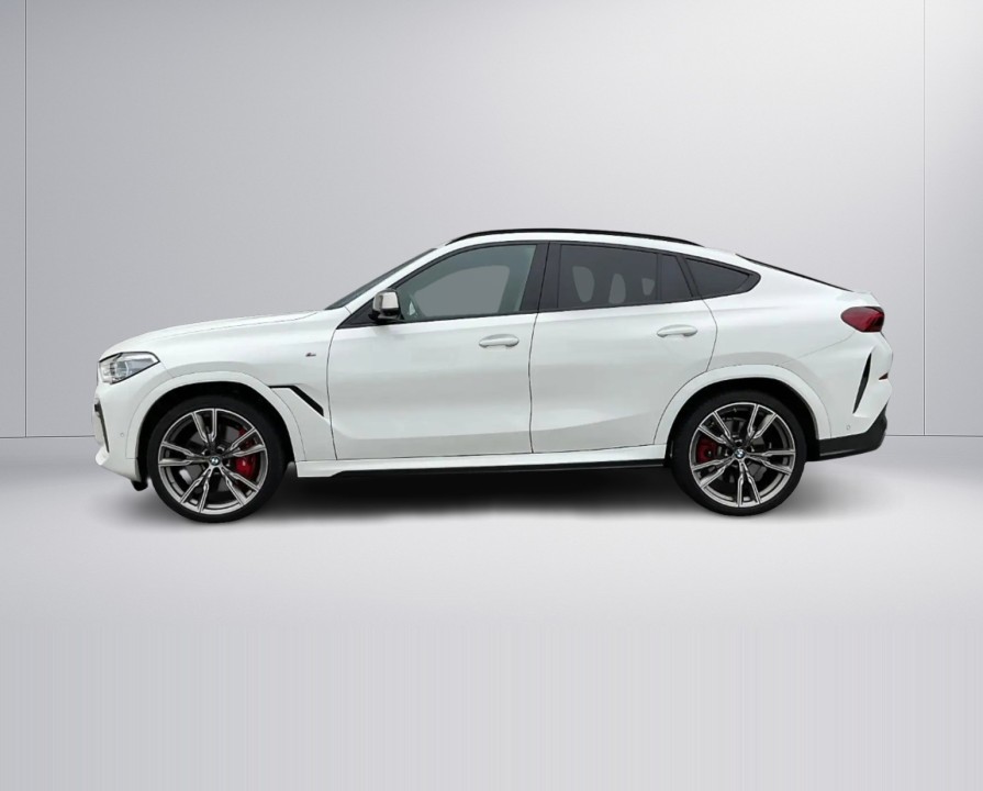 BMW X6 M50i (3)