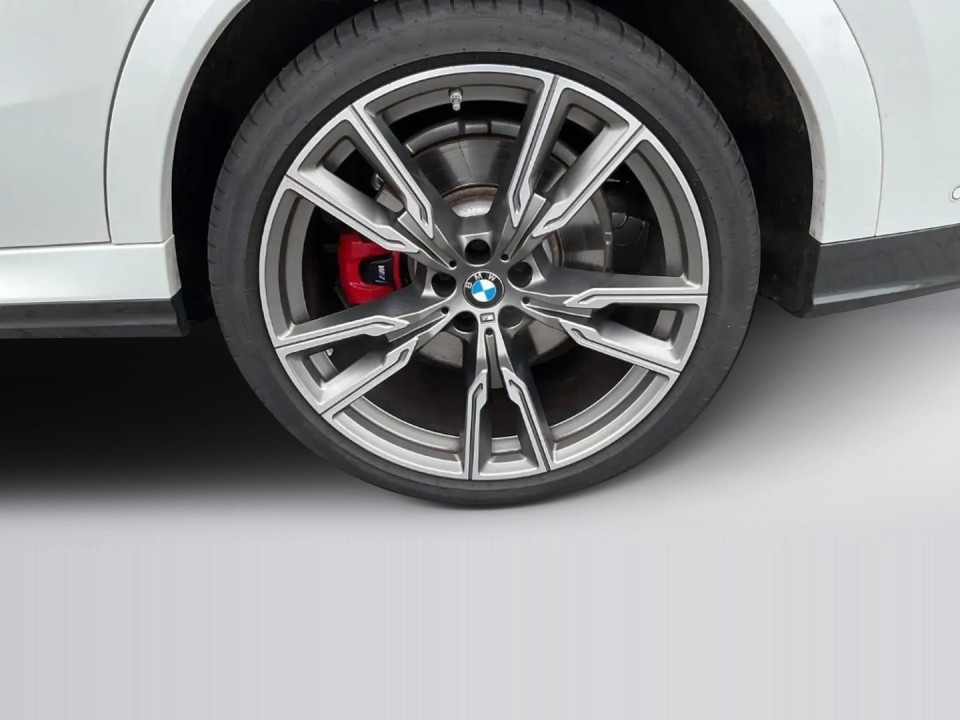 BMW X6 M50i - foto 12
