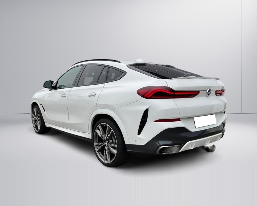 BMW X6 M50i (5)