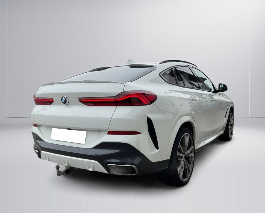 BMW X6 M50i (4)