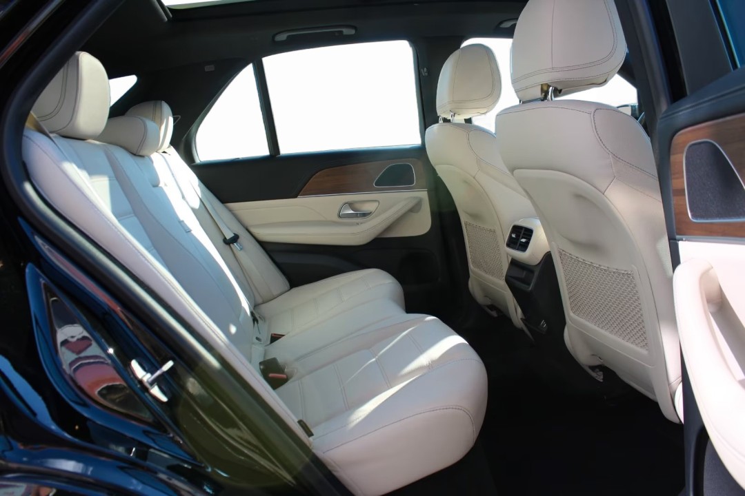 Mercedes-Benz GLE 400d 4MATIC AMG - foto 14