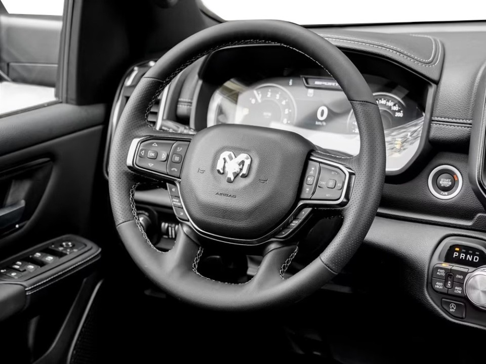Dodge RAM Sport Night - foto 14