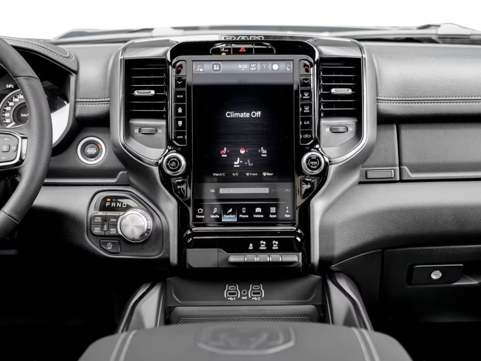 Dodge RAM Sport Night - foto 16