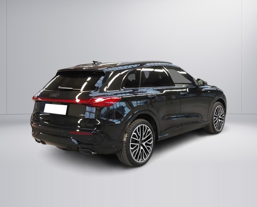 Audi Q5 40TFSI quattro S tronic S-Line (3)